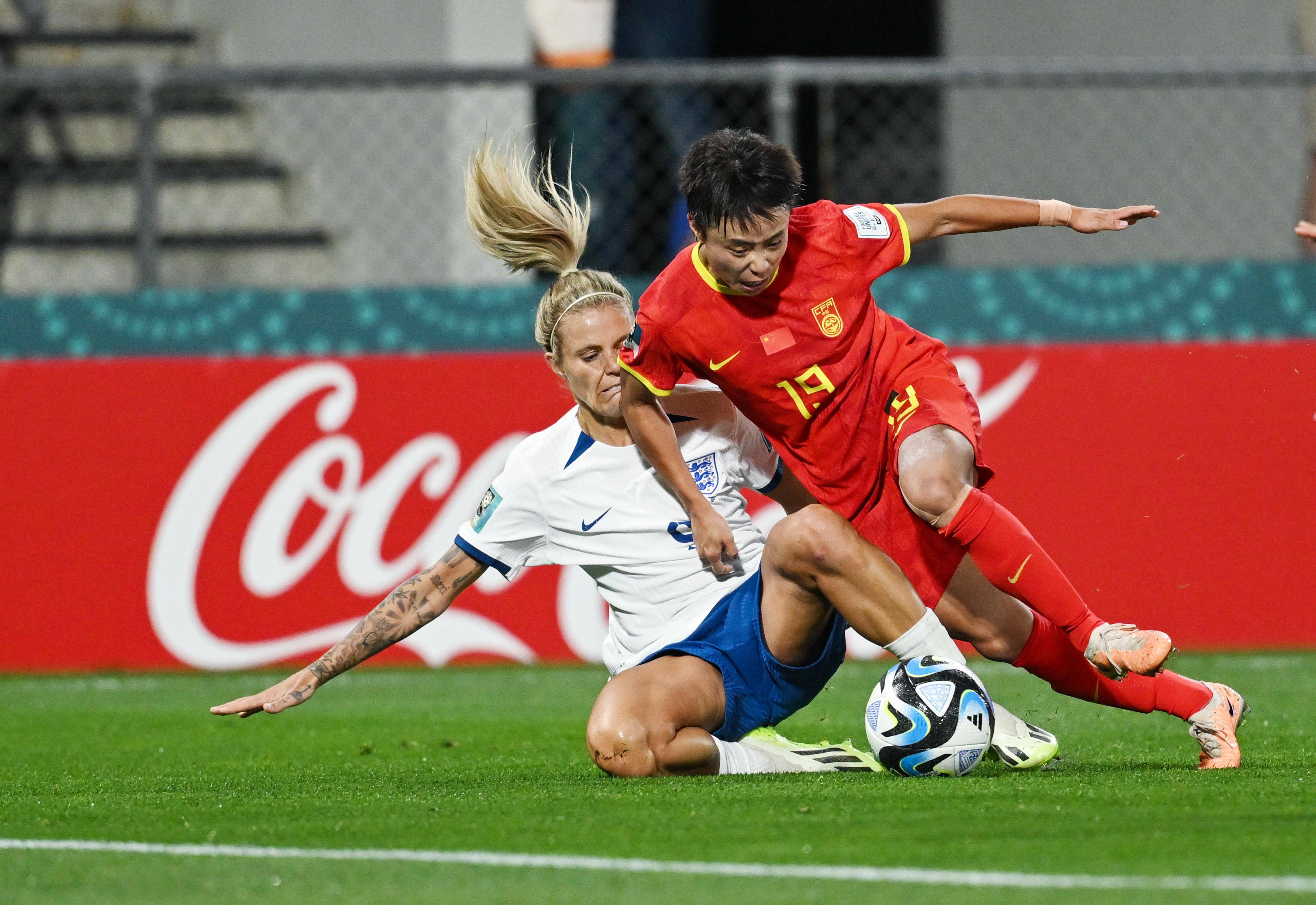 女足国家队成功逆袭，击败对手晋级