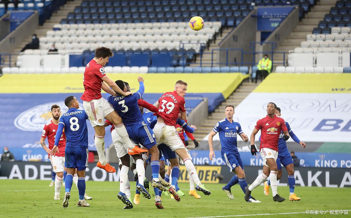 沃尔夫斯堡队球迷热情加油，主场喜迎大胜的简单介绍