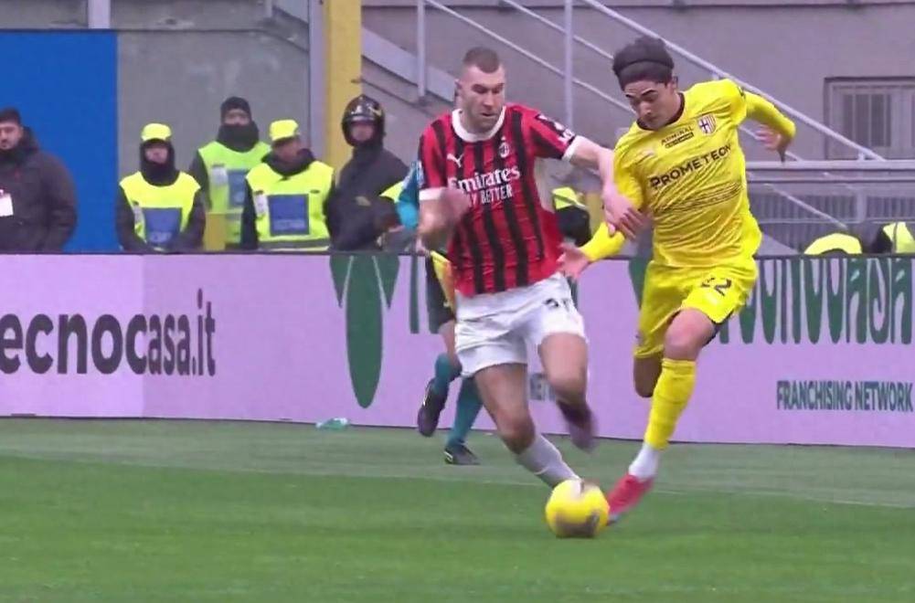 AC米兰客场小胜，继续保持不败纪录的简单介绍