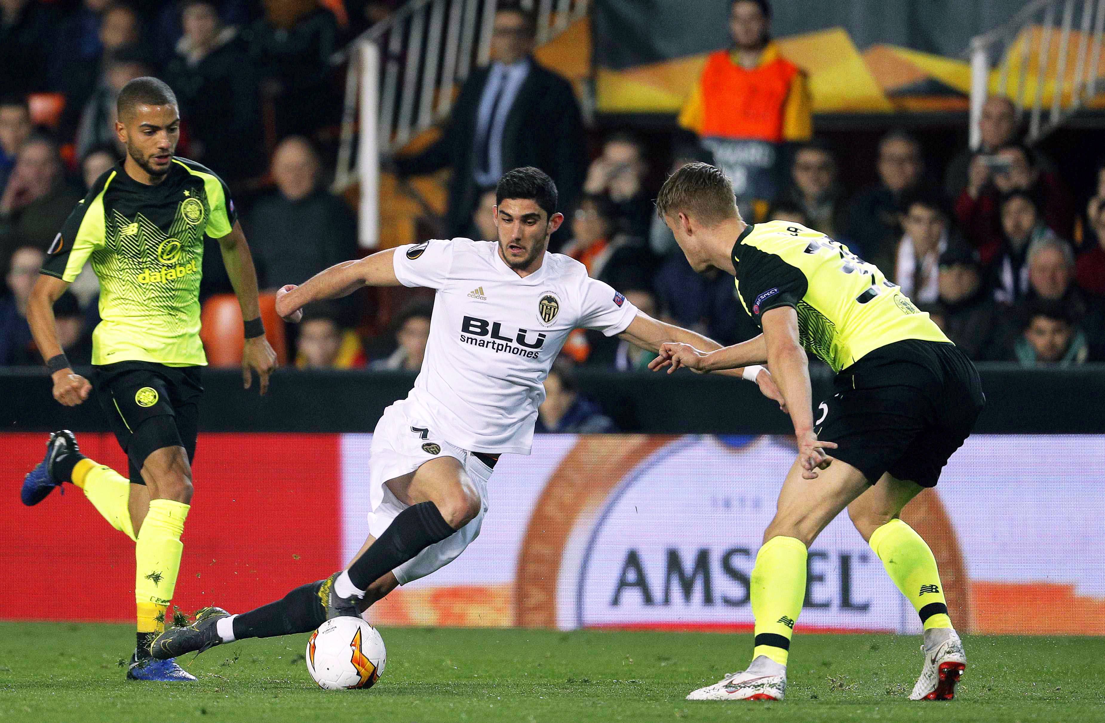 开云体育在线-关于比利亚雷亚尔主场痛失两球,积分榜下滑的信息