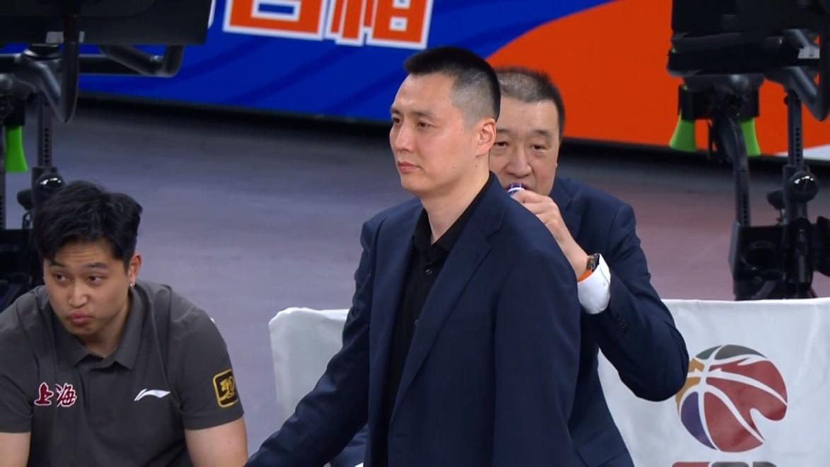 上海男篮逆转胜利,令对手猝不及防的简单介绍 上海男篮逆转胜利,令对手猝不及防的简单介绍