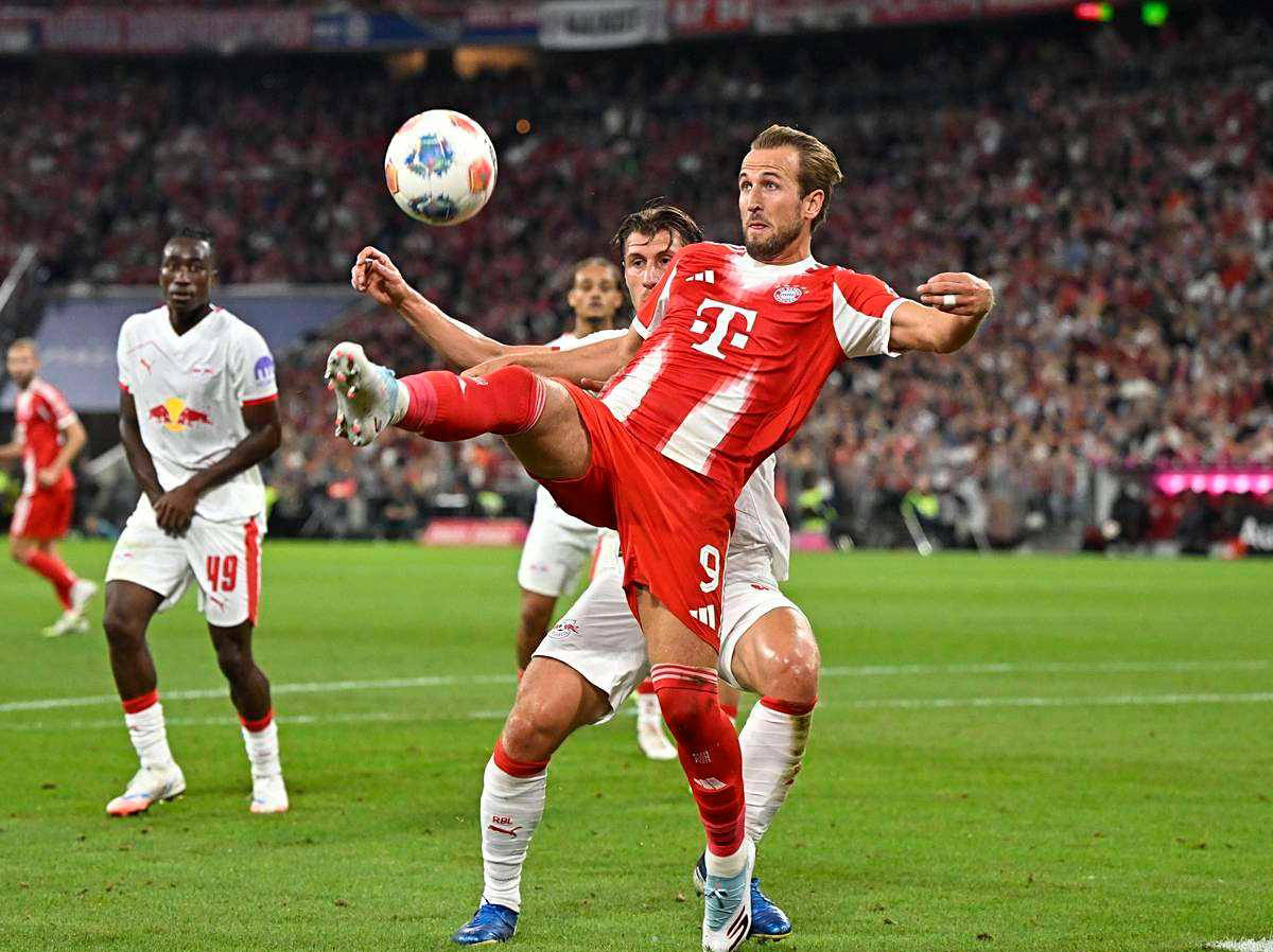 拜仁慕尼黑逆转里昂:德甲豪门取得胜利 拜仁慕尼黑逆转里昂:德甲豪门取得胜利