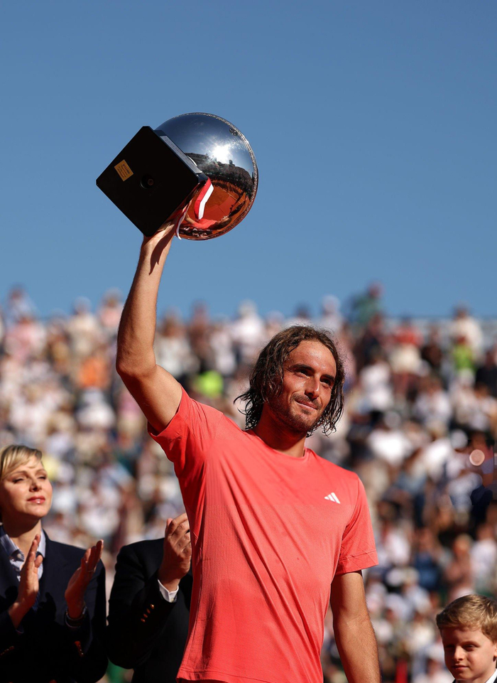 澳网翻盘戴维斯杯,西西帕斯关键制胜 澳网翻盘戴维斯杯,西西帕斯关键制胜