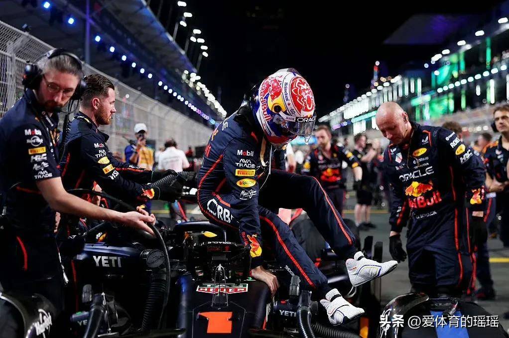 雷诺车队鏖战红牛二队，勒克莱尔高光表现