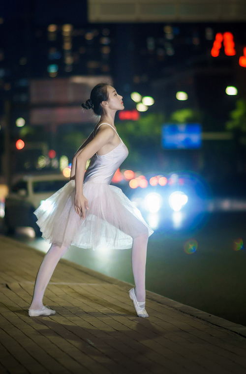 战术棋高一着，马克西一锤定音