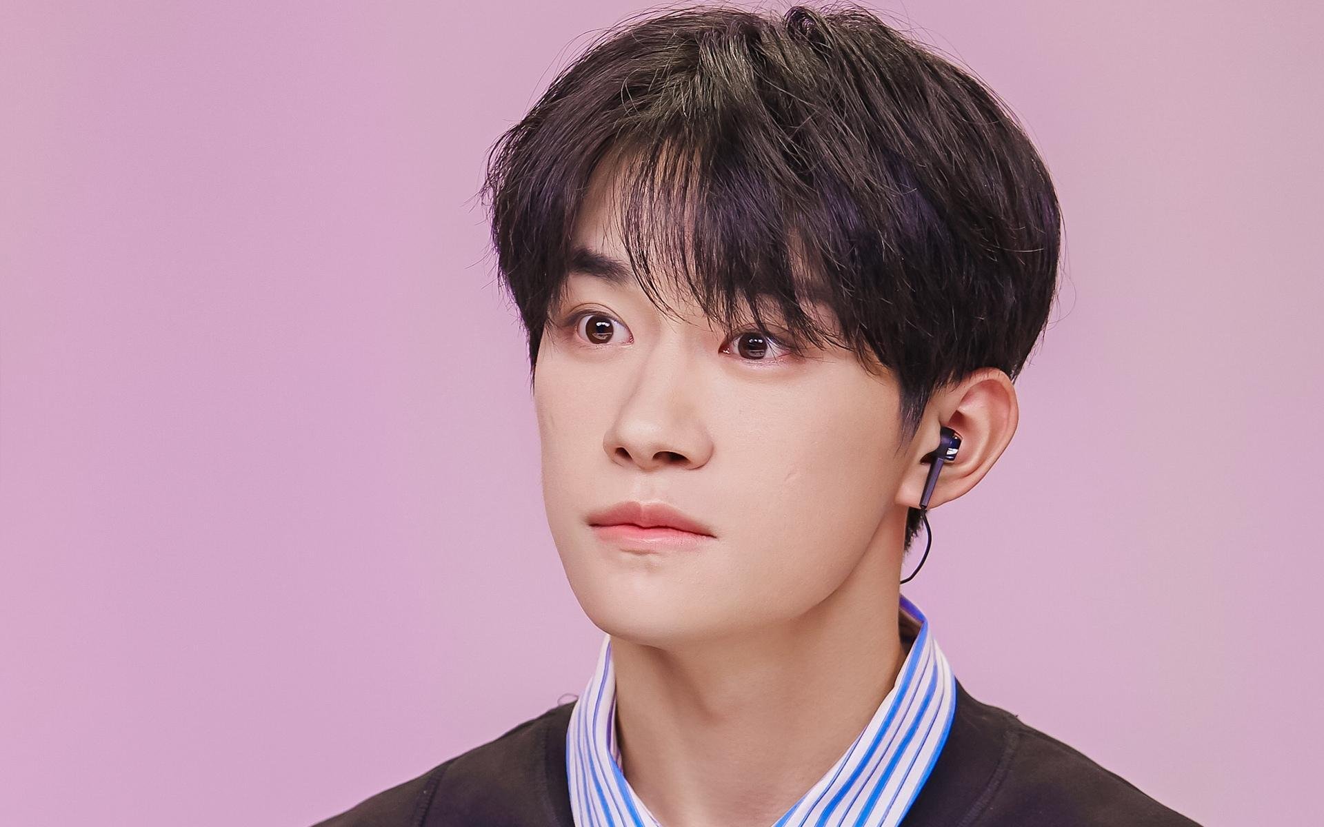 开云官网-绿茵场与赛道，生死战的永恒命题